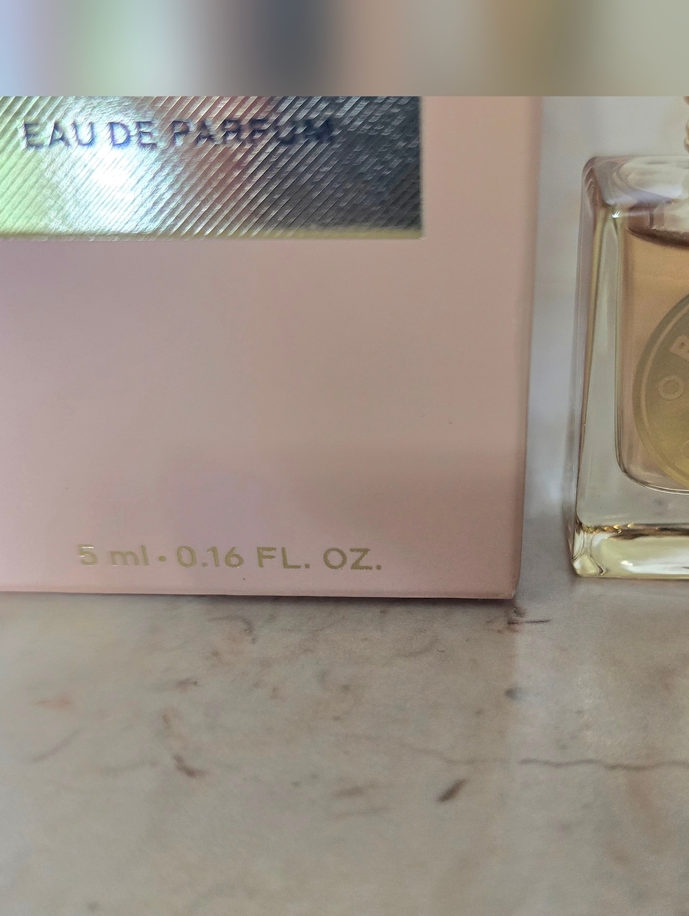 Burberry Goddess Eau de Parfum Mini New In Box - Picture 3 of 4